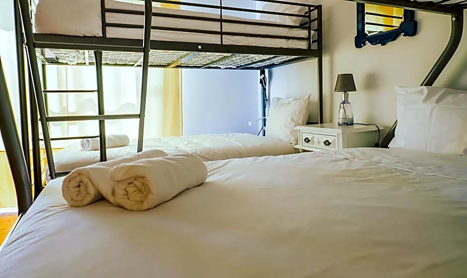 Help Yourself Hostels - Restelo