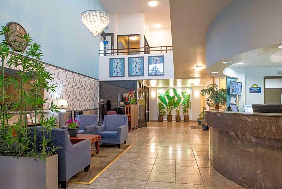 Days Inn & Suites by Wyndham Artesia