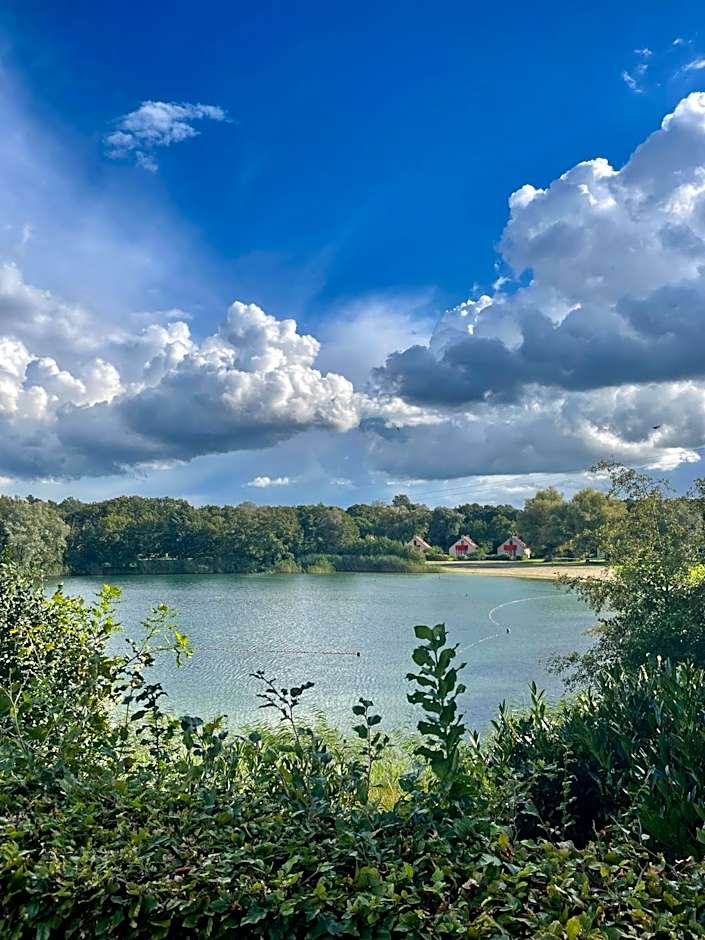 Nice 3-bedroom house with lake view