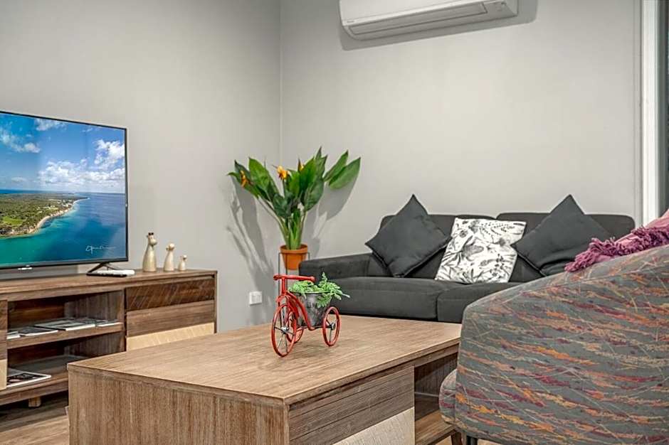 Sovereign Hill Close -private, peaceful, modern