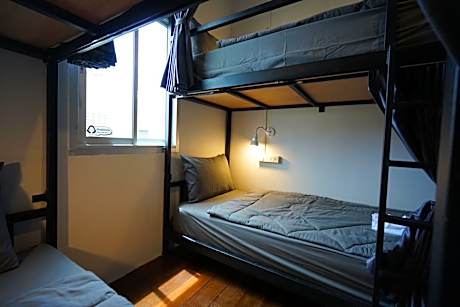Amahostel