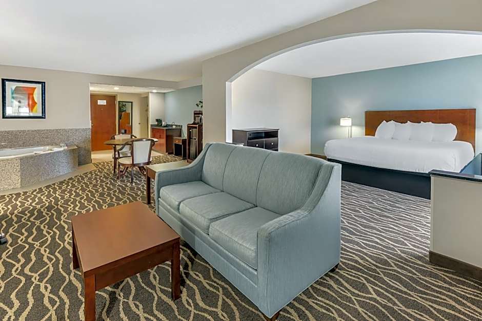 Best Western Plus Suites-Greenville