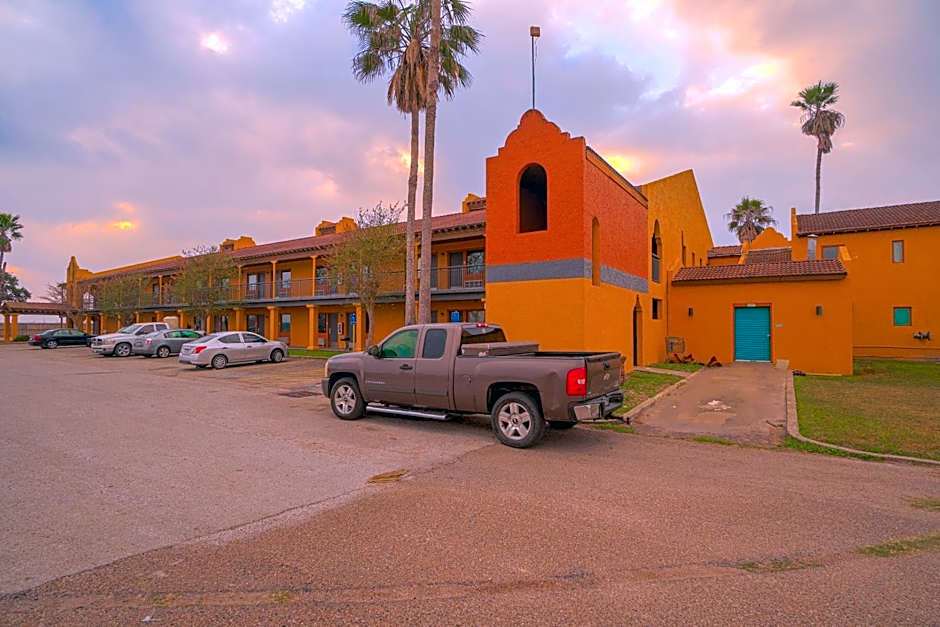 OYO Hotel Kingsville - Hwy 77