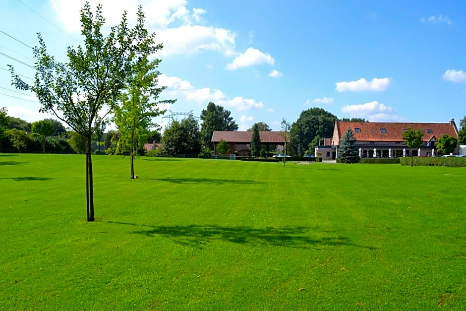 Le Domaine des Cigognes