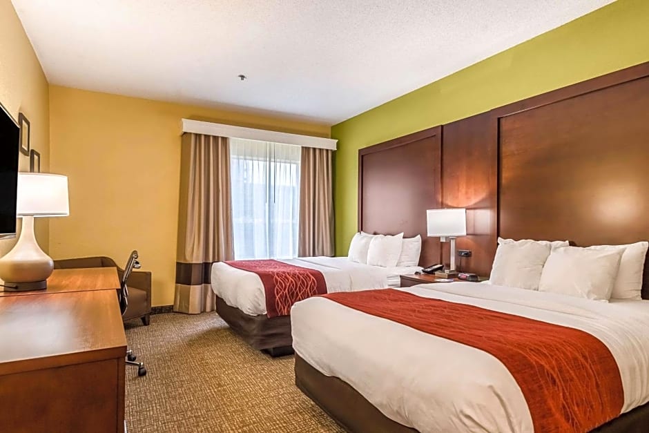 Comfort Inn & Suites Dayton