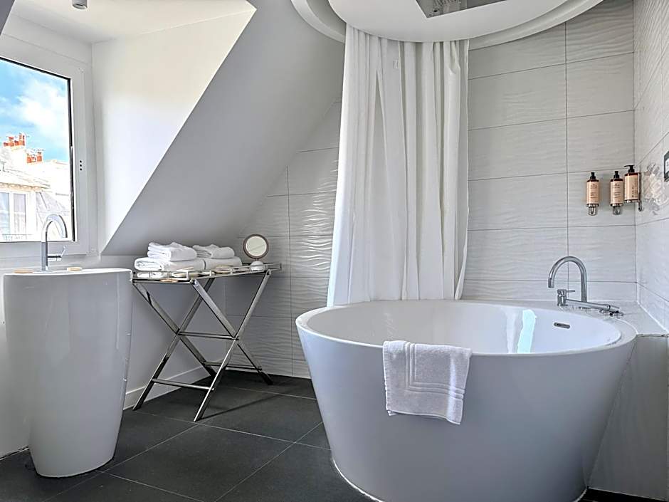 New Hotel Republique