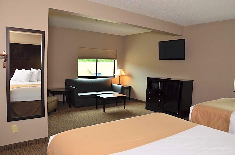 Qube Hotel - Polk City