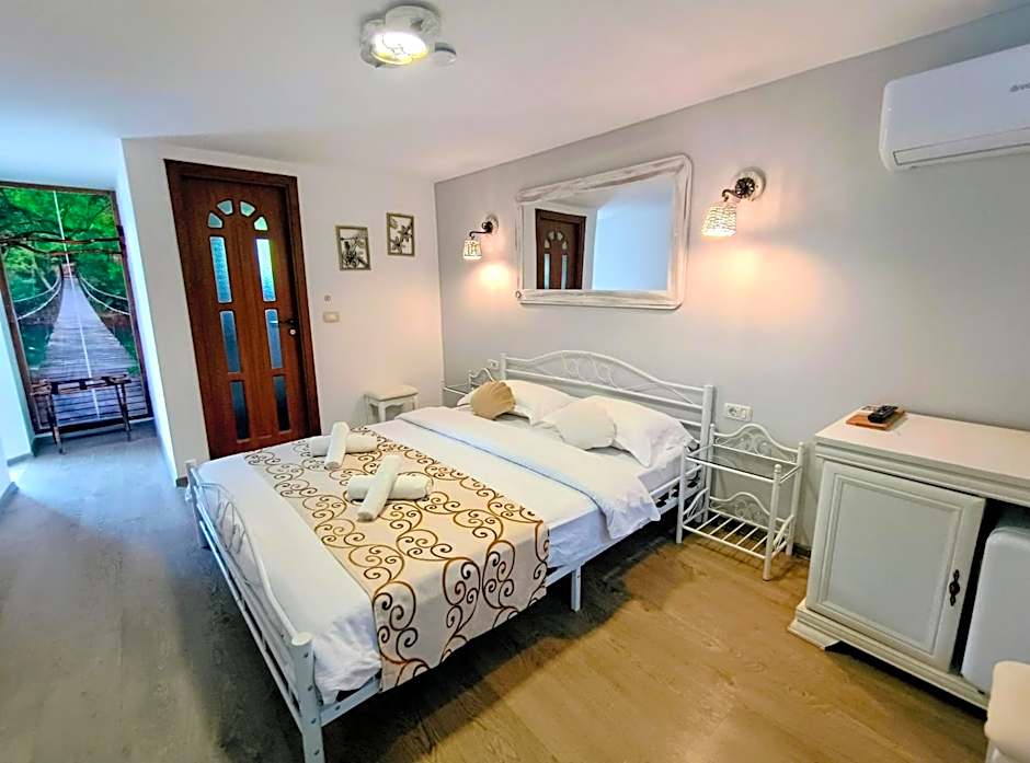 Camere de inchiriat La Locanda