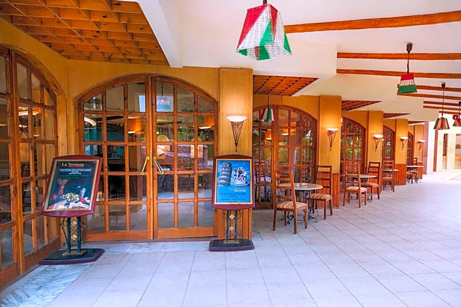 Pyramisa Luxor Hotel and Suites