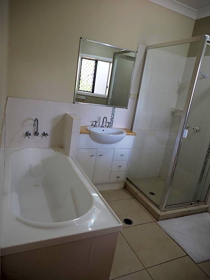 Accommodation on Westlake Mount Ommaney