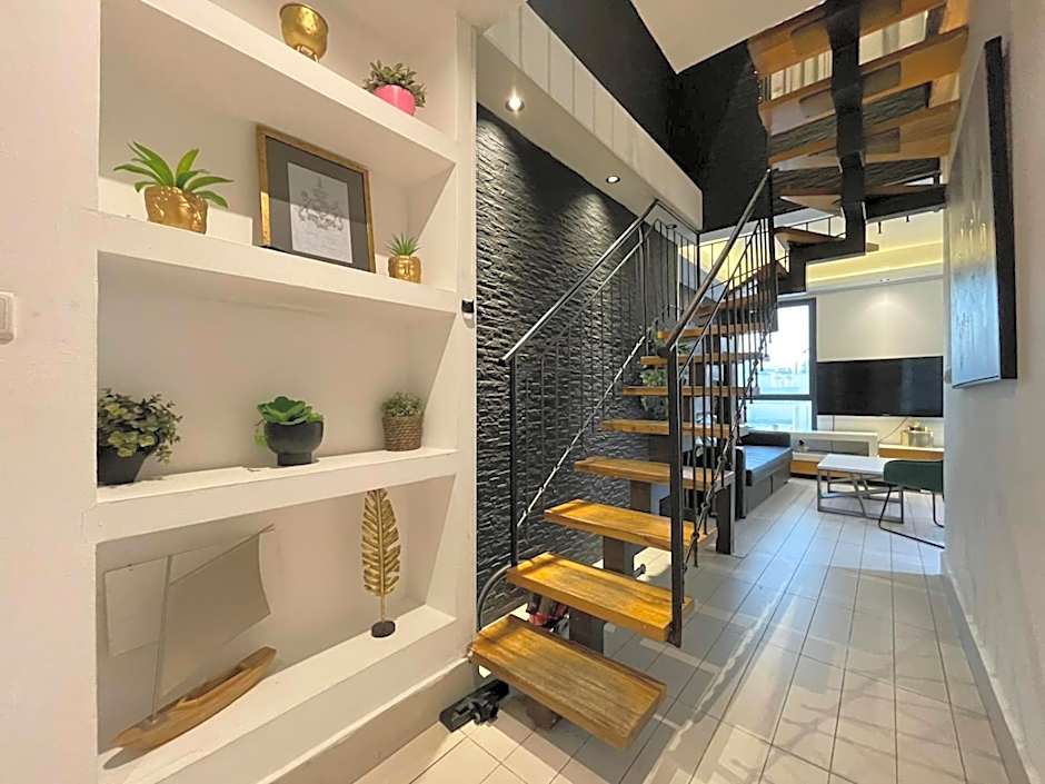 3Bedroom Suite 10 with Balcony and shelter