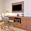 La Quinta Inn & Suites by Wyndham Dallas Dfw Airport North