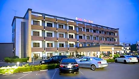 Grand Ibro Hotel