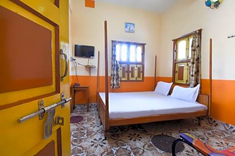 SPOT ON 48582 Monalisa Lodge