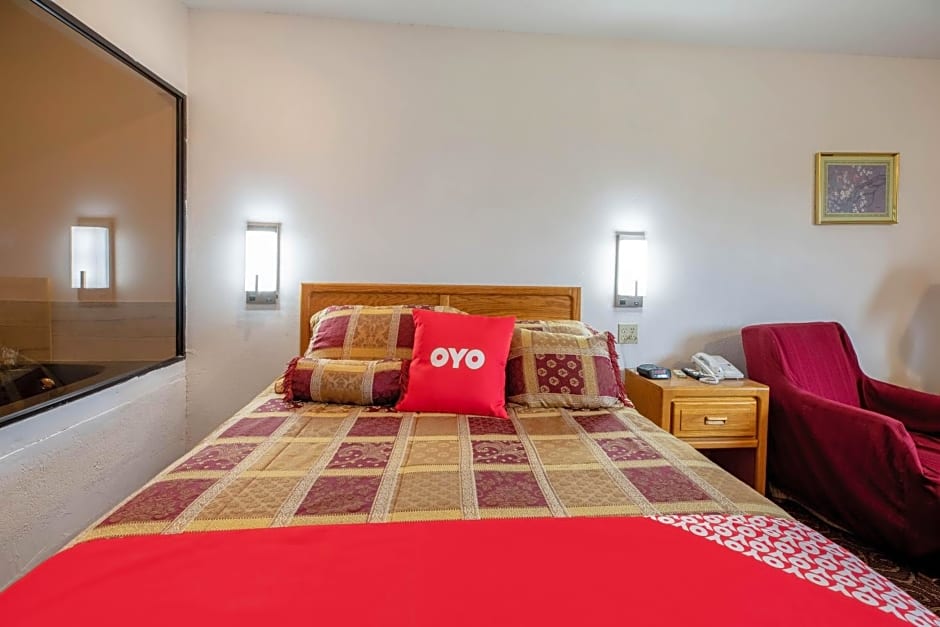 OYO Hotel Chesaning Route 52 & Hwy 57