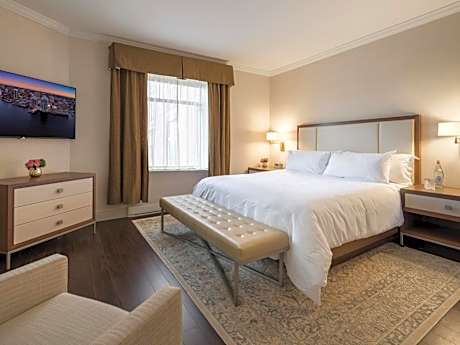 Suite with Garden View