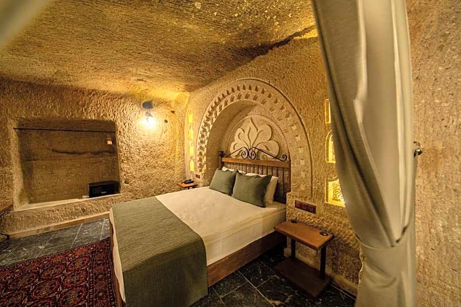 Ares Cave Suites