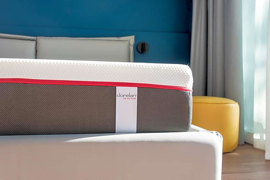 HOODY ACTIVE & HAPPINESS HOTEL