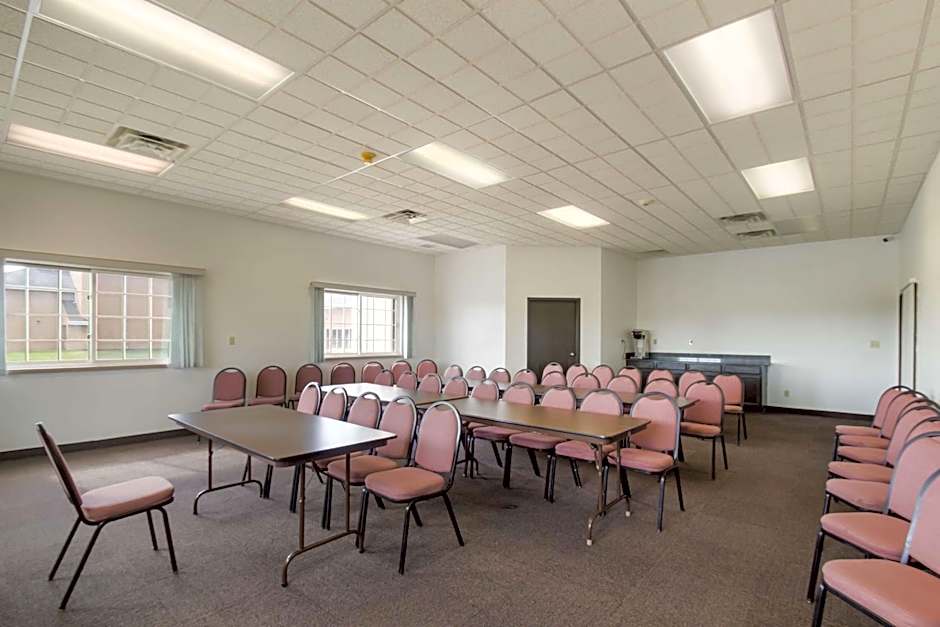 Motel 6-Rothschild, WI