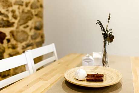 Apartment with Lake View