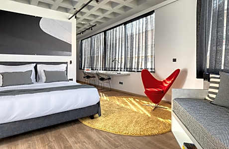 Acropolis Suite with Hot Tub