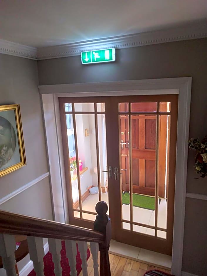 Tess's Guest House R95K6N1 This Property is unsuitable for children under 12 years old