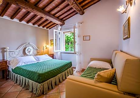 One-Bedroom Apartment (6 Adults)