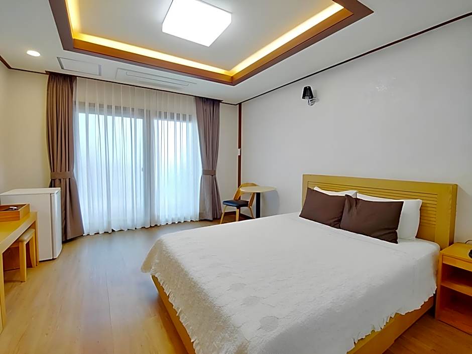 Fellisia Hotel