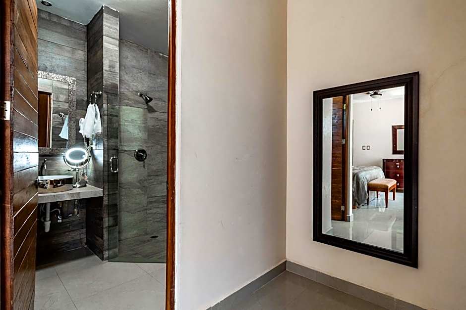 El Zaguán Colonial by GuruHotel