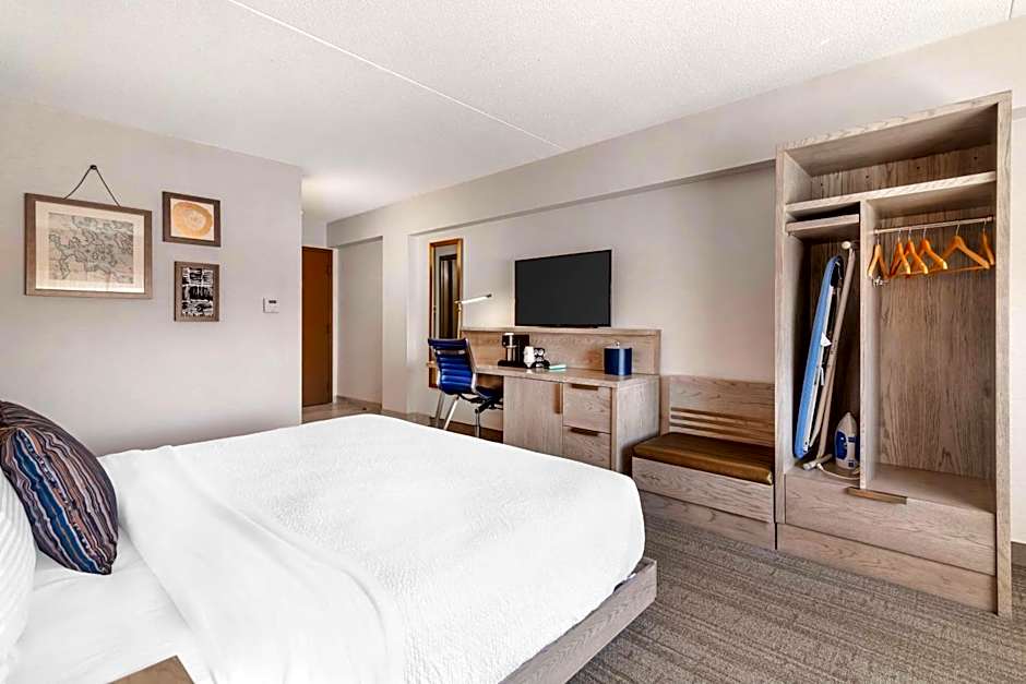 Best Western Plus Landmark Inn