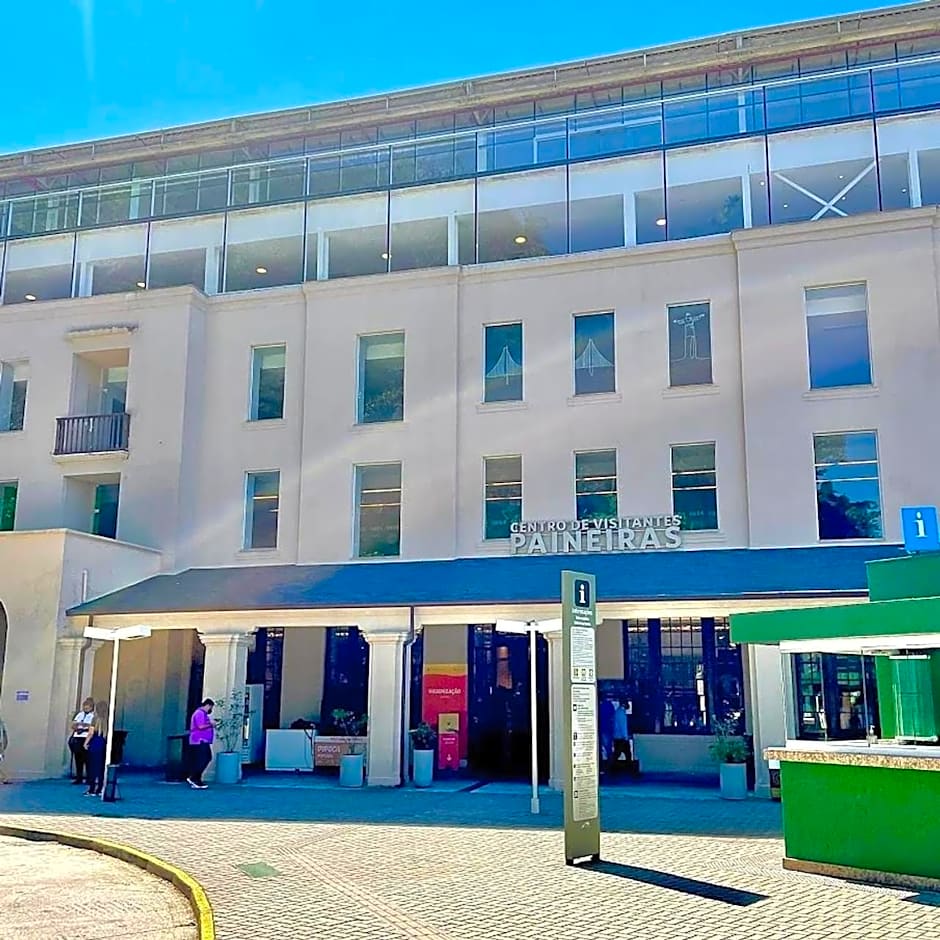 Copacabana Lux: Sophistication and Comfort for 5