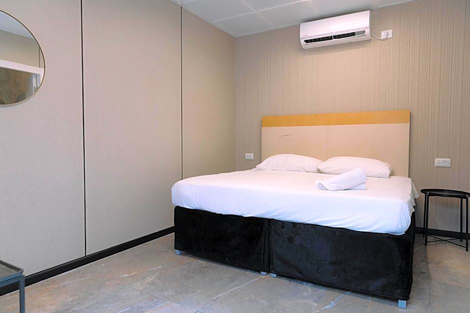 Rich Luxury Suites - Renovated