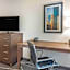 La Quinta Inn and Suites by Wyndham Houston Spring South