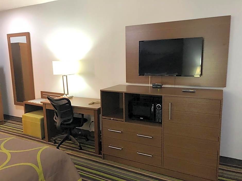 Super 8 by Wyndham Windsor/Dougall