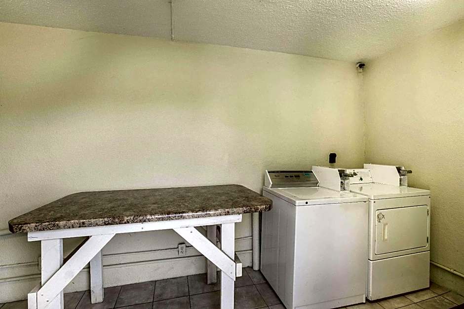 Quality Inn & Suites Near Lake Eufaula