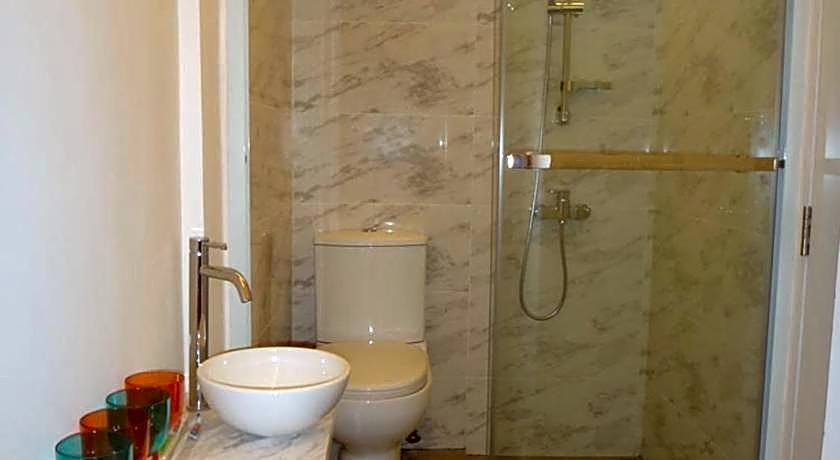 Apple Inn (Causeway Bay)