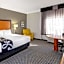 La Quinta Inn & Suites by Wyndham Houston West Park 10