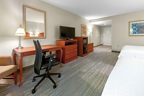 Queen Room with Two Queen Beds - Hearing Access/Non-Smoking