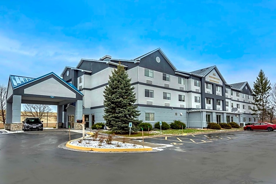 Comfort Inn & Suites Liverpool-Clay