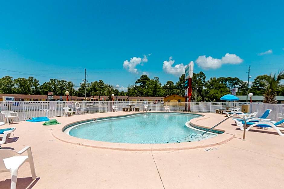 Summer Breeze Motel