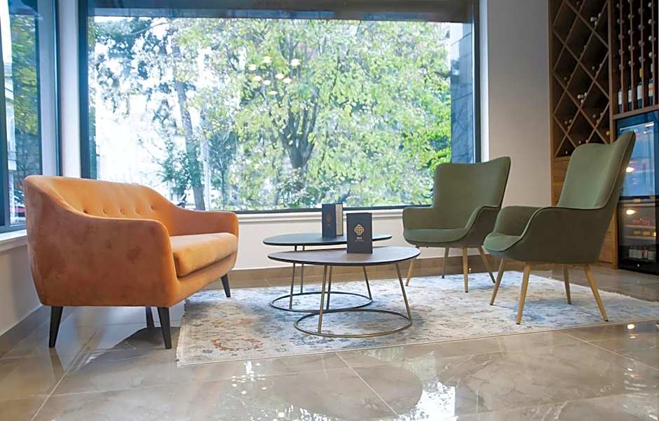 H41 Luxury Suites
