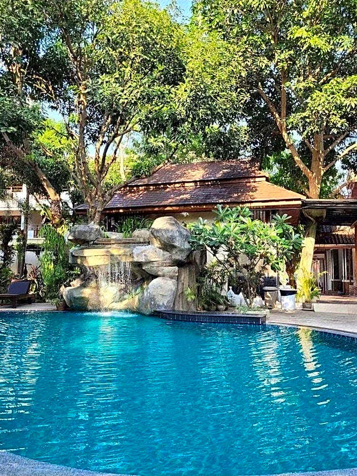 Phuket Meet Holiday Hotel