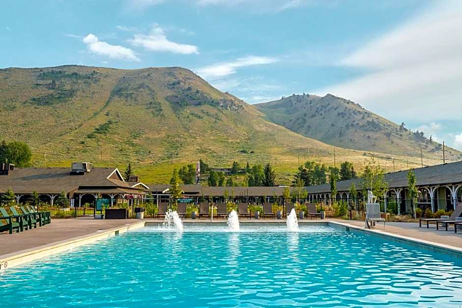The Virginian Lodge, an Outbound Hotel