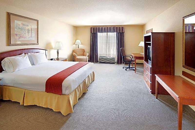 Holiday Inn Express & Suites Kerrville By IHG