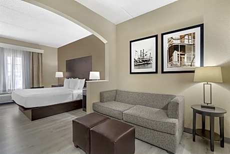 1 King Bed, Nonsmoking