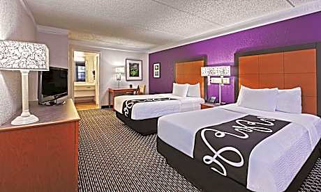 2 Double Beds Room Smoking