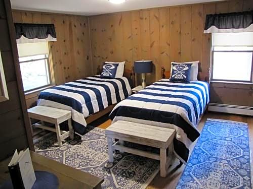 Woodbound Inn