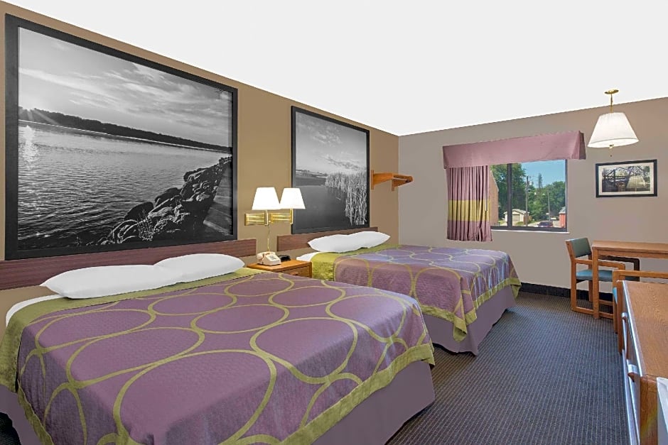 Super 8 by Wyndham Lisbon