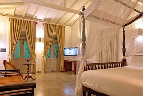 Suite with Plunge Pool