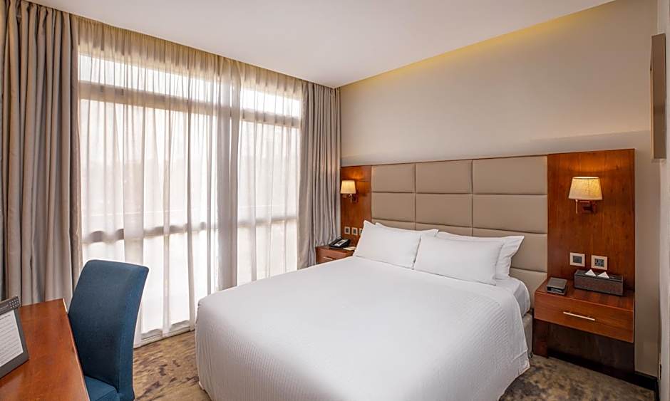 Golden Tulip Canaan Kampala